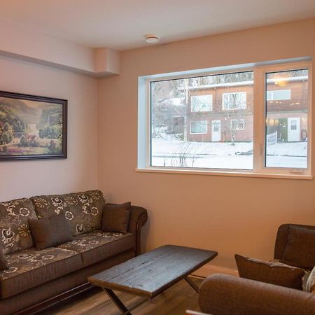 Downtown Whitehorse 4 Bedrooms Deluxe Condo Exterior foto